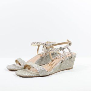 Badgley Mischka Kaelyn Wedge Sandal - Silver Glitter 6M